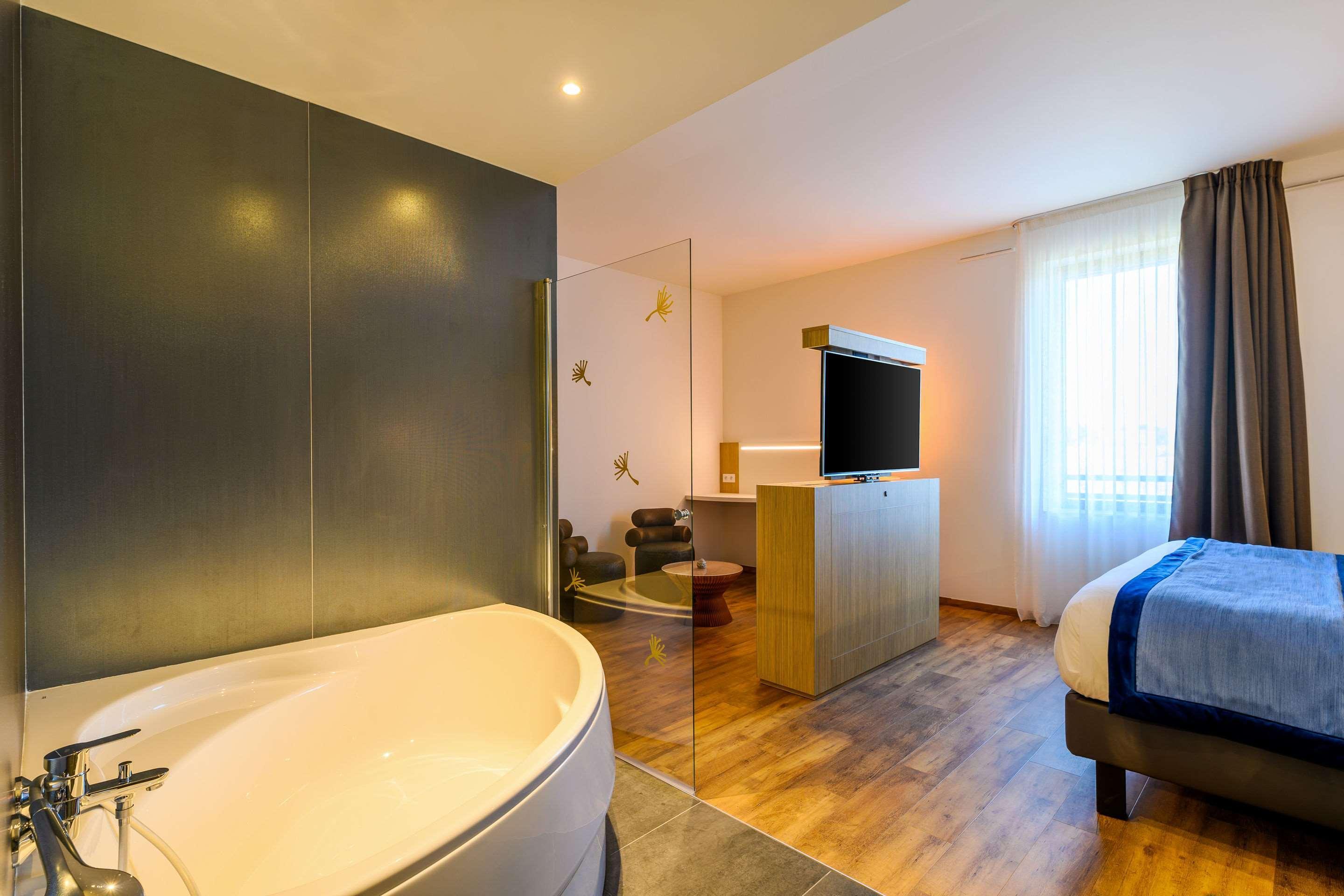 Kyriad Prestige Amiens Poulainville - Hotel And Spa Eksteriør bilde