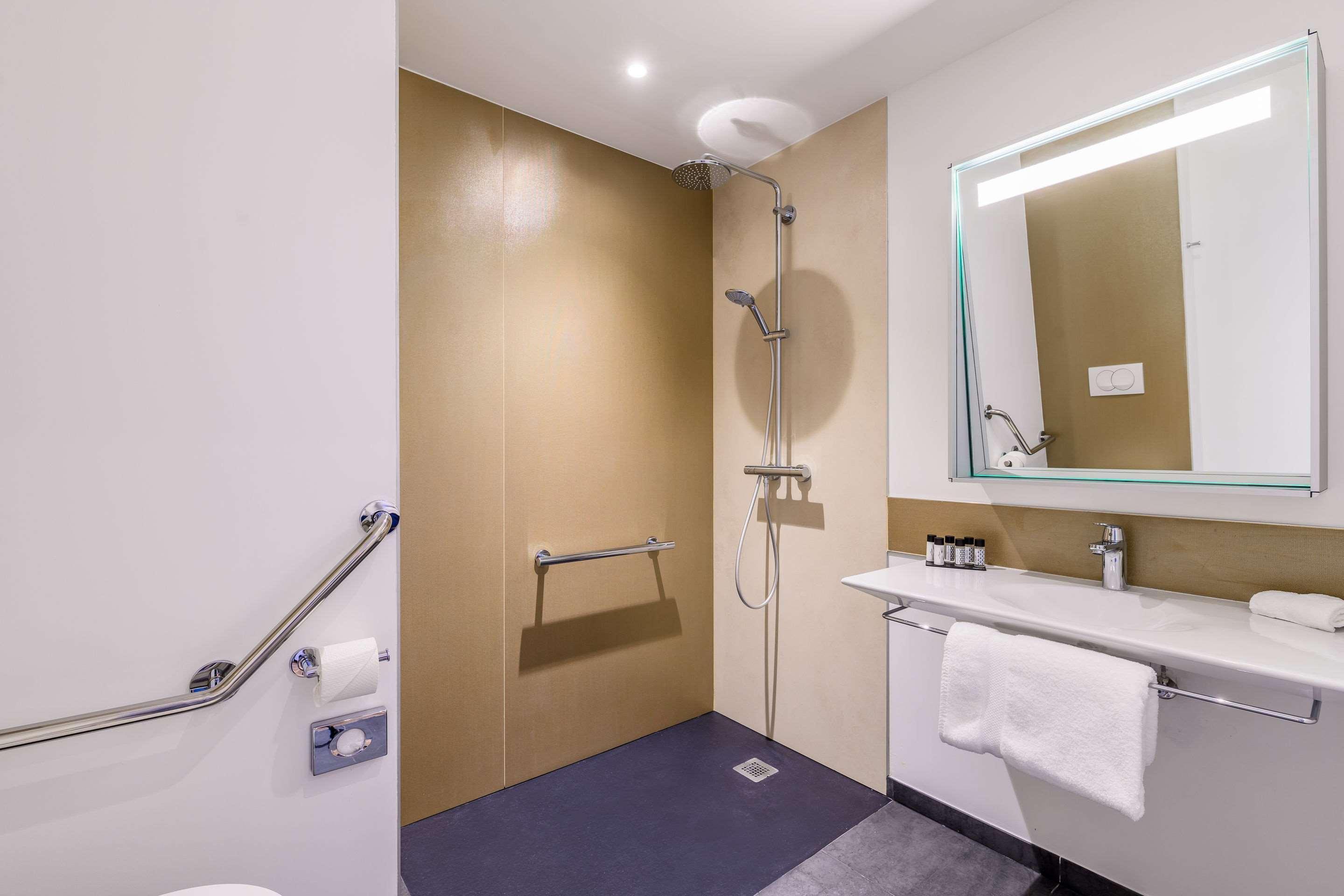 Kyriad Prestige Amiens Poulainville - Hotel And Spa Eksteriør bilde